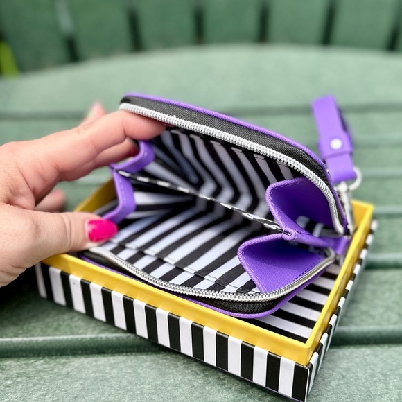 Marc Tetro White Dog Purple Zip Wallet Wristlet NWT - Picture 4 of 7